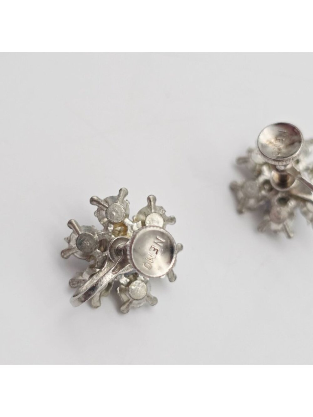 Vintage NEMO Screw Back Earrings With Blue & Clear Rhinestones - Picture 7 of 7